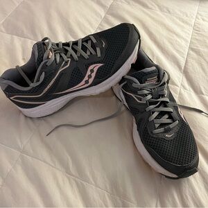 Saucony Cohesion 11 Women's Running Shoes Size 9.5